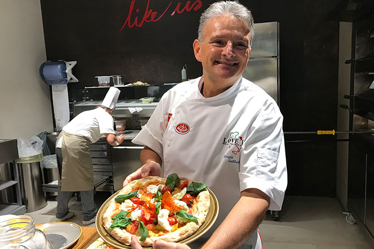 La-pizza-mondiale-di-Giorgio-Sabbatini-esalta-l-italianita-degli-ingredienti-1.jpg
