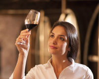 Il mondo del vino è sempre più donna