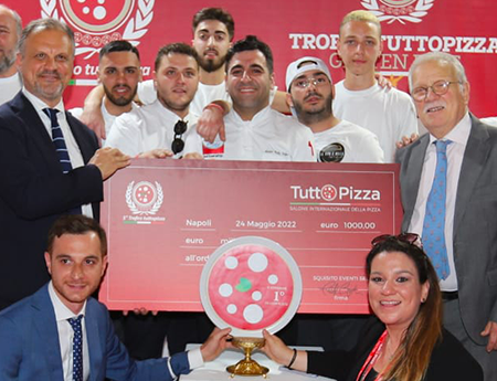Trofeo TuttoPizza, primo posto alla pizzeria La Vita è Bella di Casal di Principe
